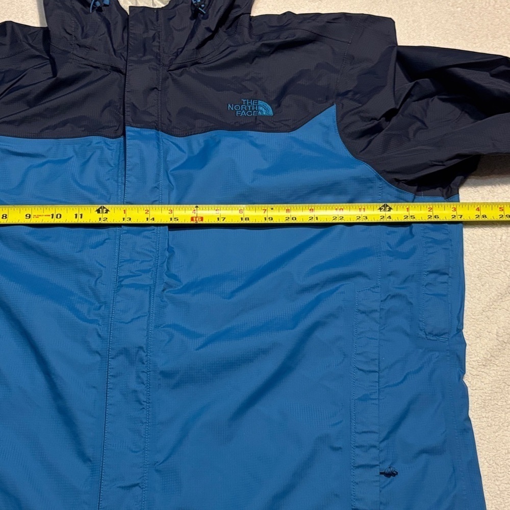 The North Face Men's Venture Two-Tone Blue Raincoat - Picture 9 of 13